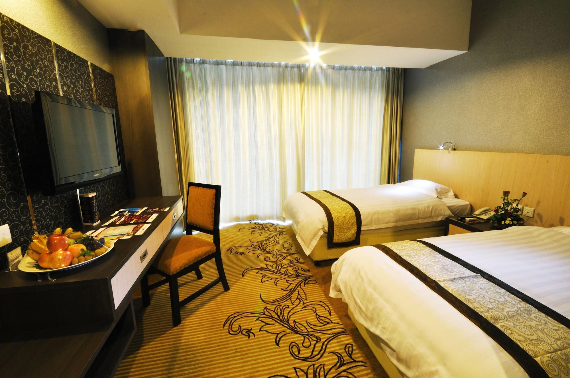 Hermes Palace Hotel Медан Экстерьер фото