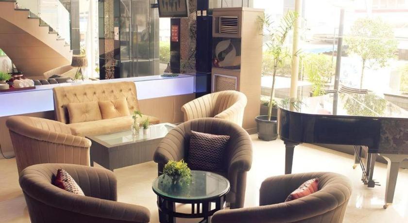 Hermes Palace Hotel Медан Экстерьер фото